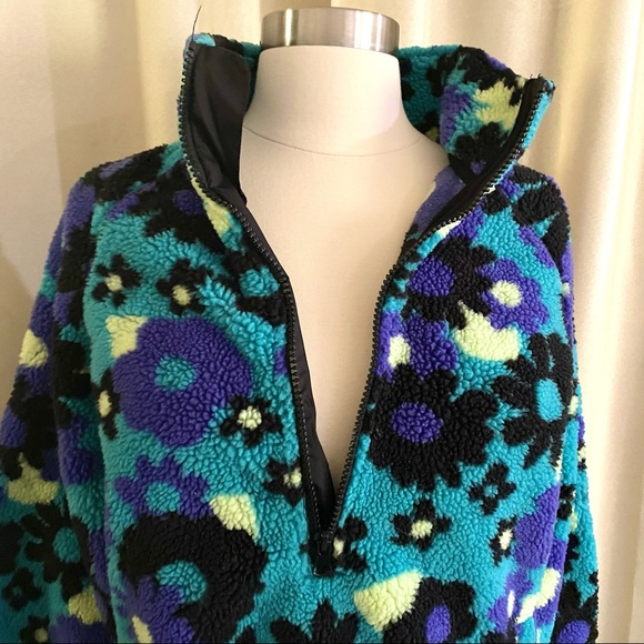 Urban Outfitters Fleece - Picture 10 of 16